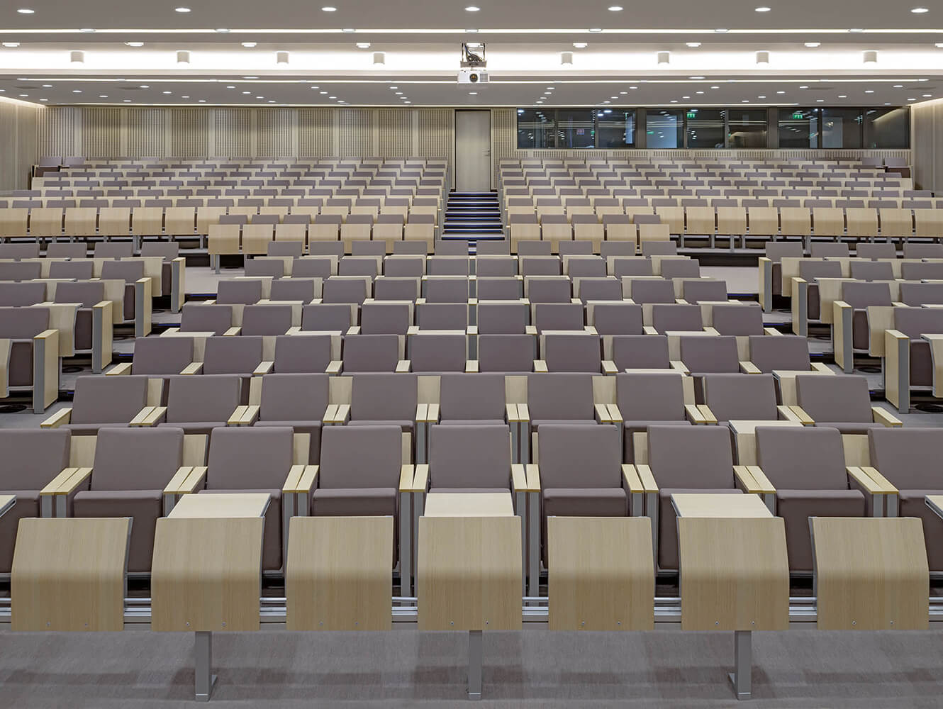 Ecole de formation d barreau - Paris - Custom Study Bench by LAMM std