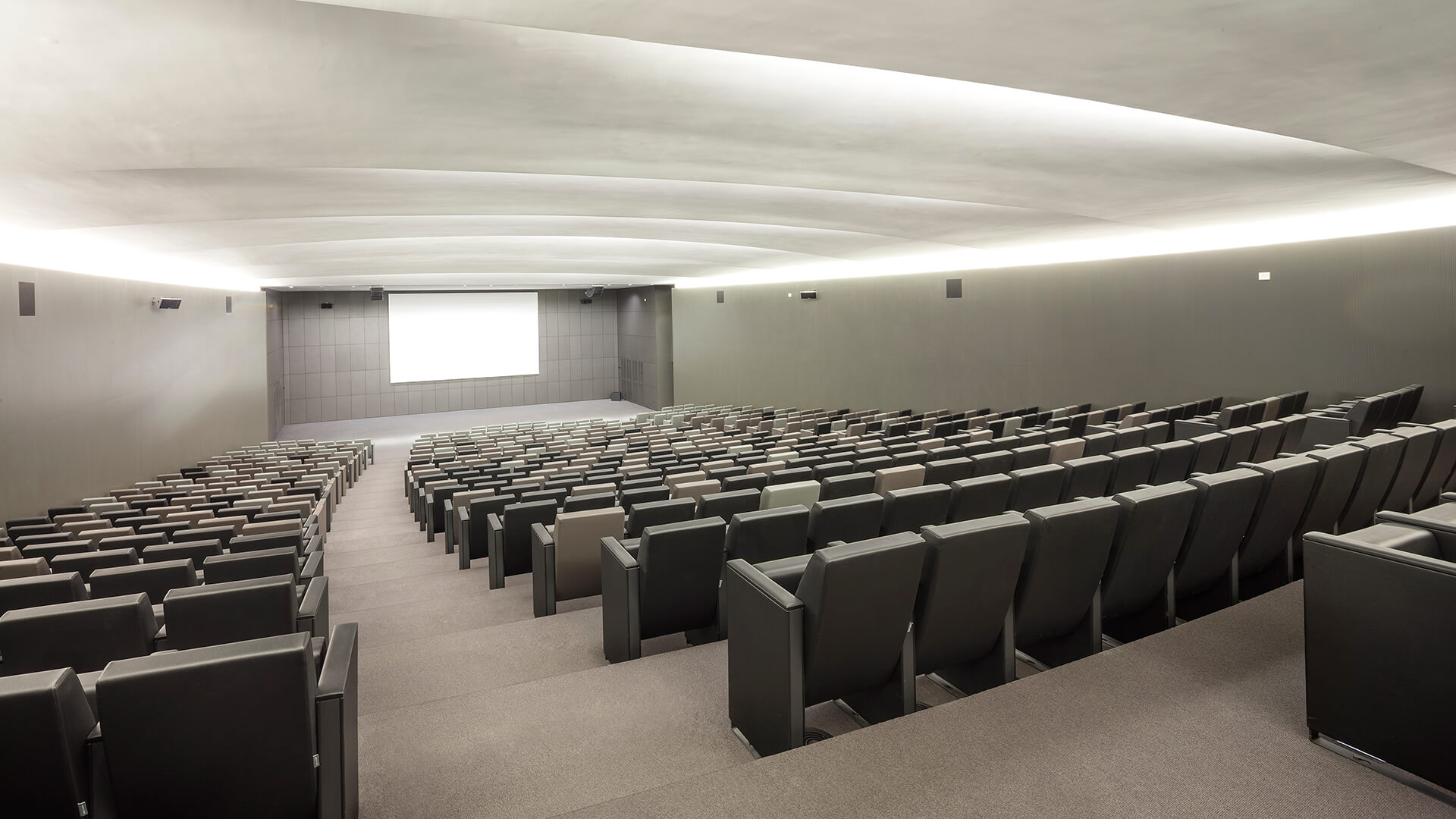 Université Jussieu - Paris - C100 Armchair by LAMM