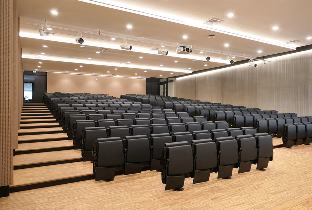 LAMM’s Futura armchairs chosen for the Academy of Mauffrey Group
