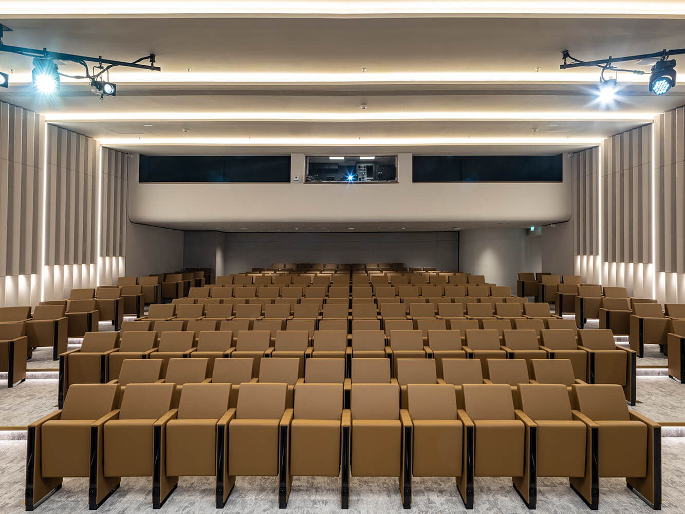 Tour CB21 auditorium – Courbevoie, France