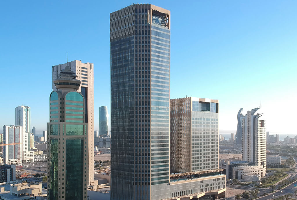 Les fauteuils Genya de LAMM pour l’extraordinaire Burj Alshaya signé par Gensler