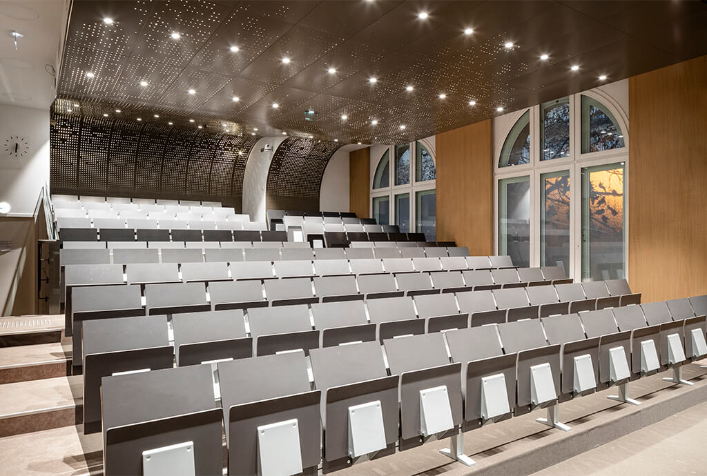 Bancs d’étude E4000 de LAMM pour l’amphithéâtre Schlumberger de l’École Supérieure des Mines de Paris