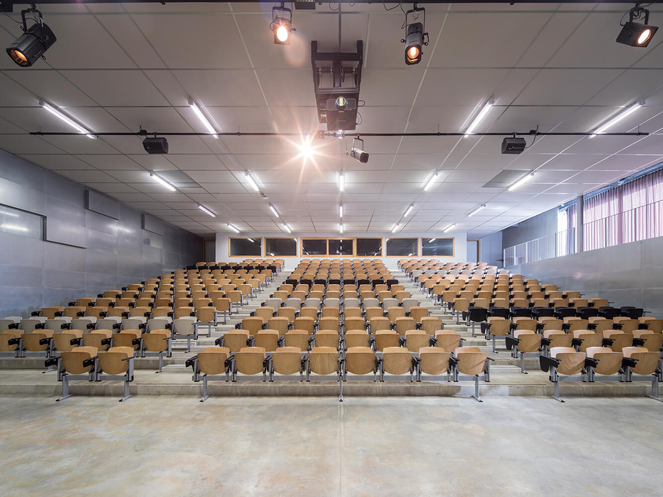 Télécom SudParis Campus – Évry-sur-Seine, France