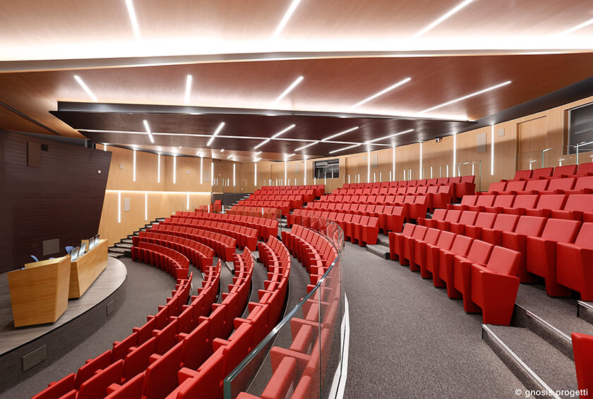 Des fauteuils sur mesure pour le MANN – Musée Archéologique National de Naples