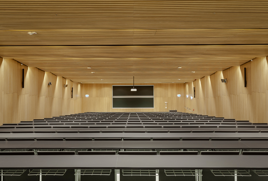 The E5000 system for the Faculty of Health Sciences at Semmelweis University in Budapest