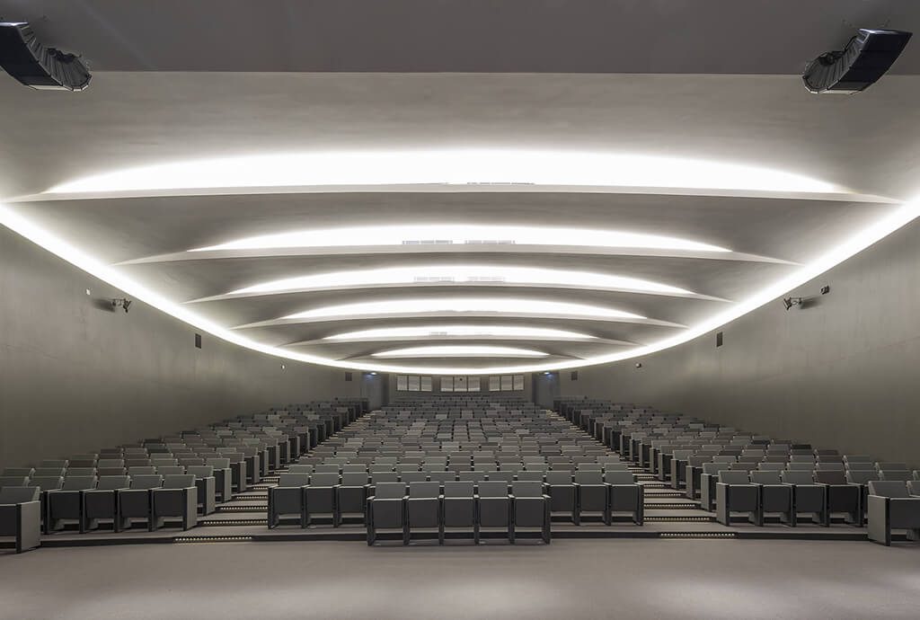 Université Jussieu - Paris - C100 Armchair by LAMM